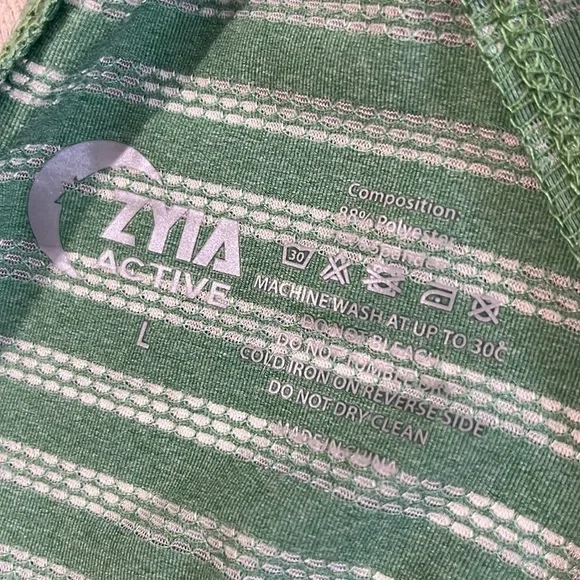 Zyia Active Forest Nimbus Split Back Tank Size L - Picture 5 of 5